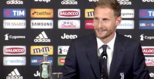 Клаус Фишер: Шалке 04 вече няма нужда от Хьоведес