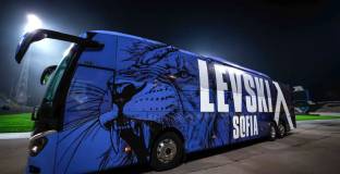 От Левски се изфукаха с нов автобус