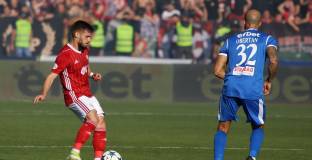 ЦСКА и Левски заобиколиха закона, продават се билети и днес