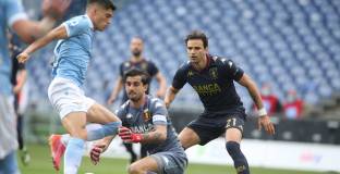 Лацио се справи с Дженоа по пътя към топ 4