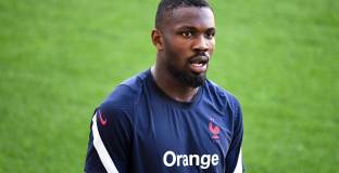 Нюкасъл се интересува от Тюрам