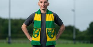 Гилмор се присъедини към Норич