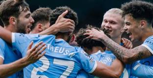 Два автогола помогнаха на Сити за разгромен успех над Бърнли (видео)