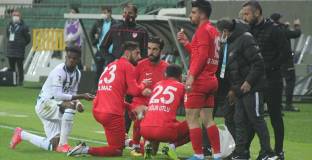 Прекъснаха мач в Турция заради постещи футболисти