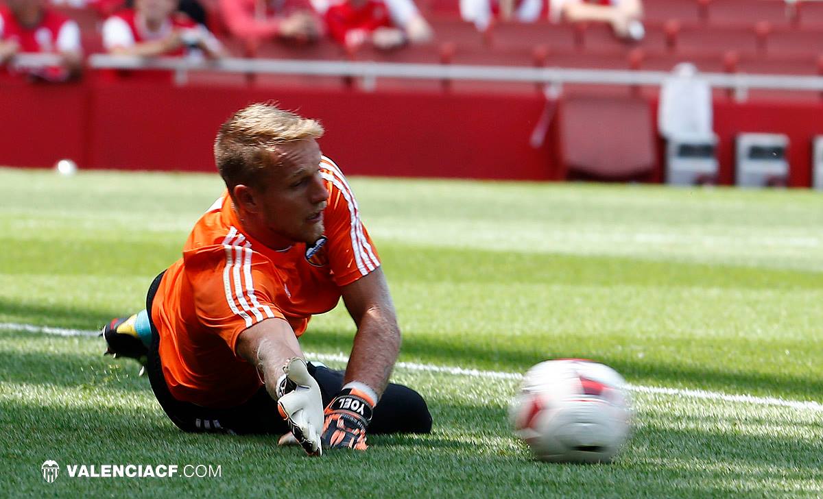 Бенфика - Валенсия 1:3 