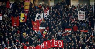 Таксиметров шофьор рани с нож фен на Юнайтед