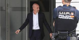 Арестуваха Рубиалес