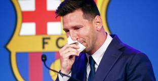 Модел предложи 600 000 за салфетката на Меси