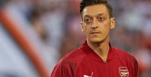 Арсенал ще бъде още по-активен в търсенето на купувач за Йозил