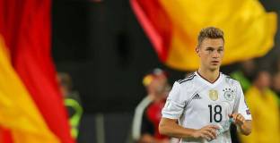 Кимих бе определен за футболист на Германия за 2017 година 