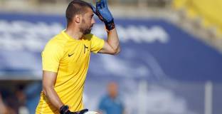 Официално: Доскорошният вратар на Левски подписа с Черно море