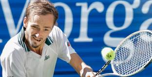  Медведев загуби от Надал в Акапулко