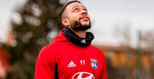 Барса пусна в продажба фланелката на Депай