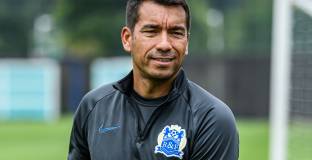 Рейнджърс уволни Ван Бронкхорст