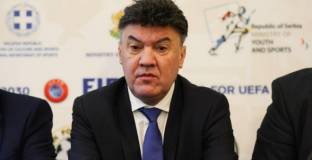 България - Англия може да се играе пред празни трибуни