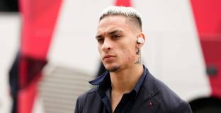  Аякс не пуска Антони и Мартинес в Ман Юнайтед 