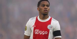 Томбер може да се събере с Тен Хаг на 