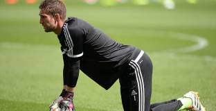 Стекелнбург аут до края на сезона