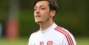 Йозил не иска да напуска Арсенал