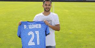 Левски може да задържи Радослав Цонев