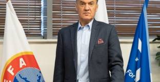 Чеферин с благодарствено писмо до Боби Михайлов 