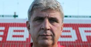 Бивш национал влезе в лудница