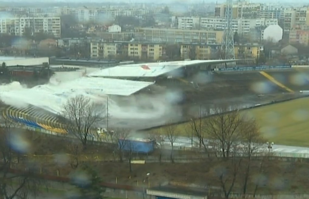 Взривиха трибуната на Георги Аспарухов 