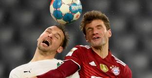 Байерн с провал на старта на годината (видео)