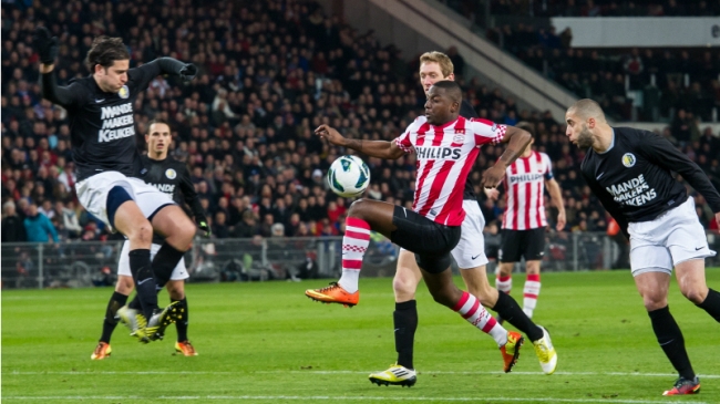 ПСВ Айндховен - Валвийк 2:0 