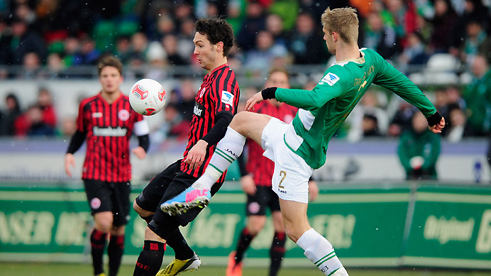 Гройтер Фюрт - Айнтрахт 2:3 