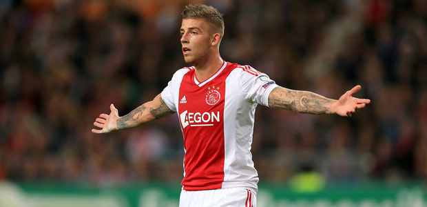 Алдервейрелд: Аякс редовно играе в Европа, защо да ходя в Ливърпул?