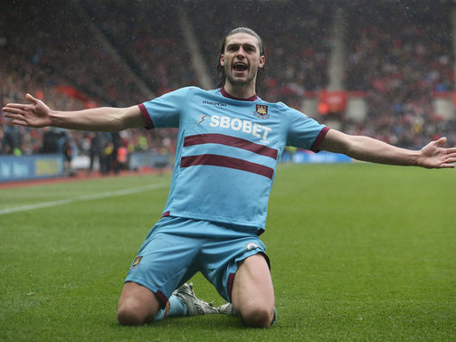 Анди Керъл се завърна в Трите лъва