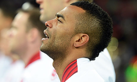 Ашли Коул отказа капитанската лента на Англия