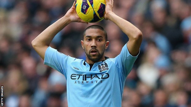 Клиши подписа нов договор с Манчестър Сити