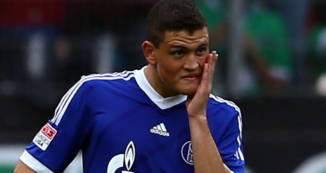 Ливърпул готви предложение за защитник на Шалке 04