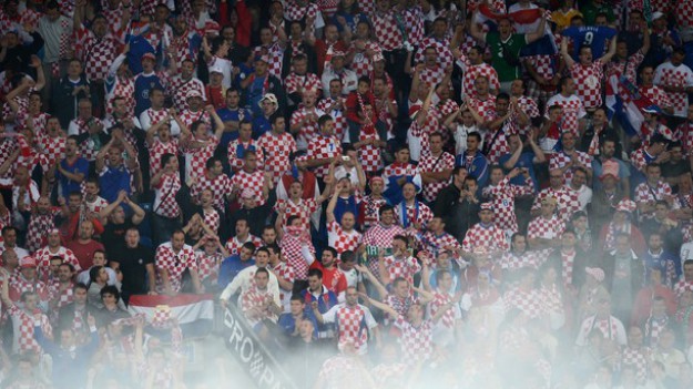 ФИФА глоби Хърватия