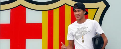 Бащата на Неймар защити трансфера на сина си в Барса