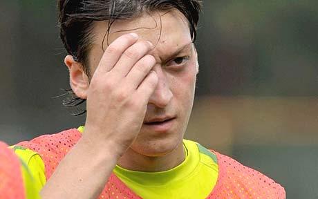 Йозил: Стилът на Анчелоти се отличава от този на Моуриньо