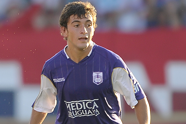 Барселона може да закупи 19-годишен уругвайски национал