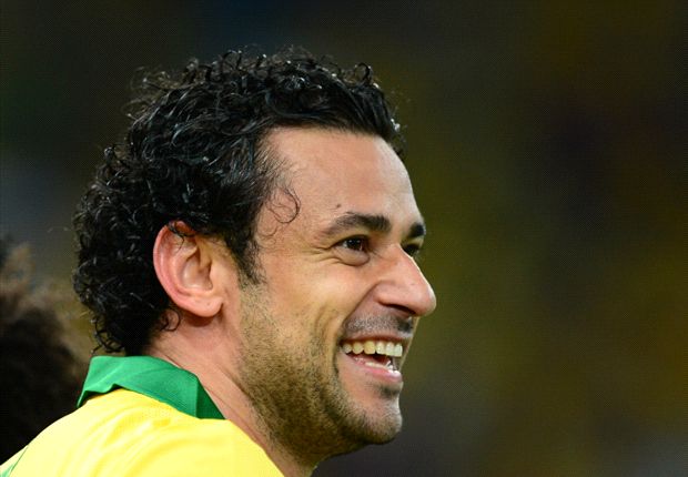 Ливърпул може да замени Суарес с бразилски национал