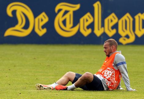 Снайдер се озъби на Ван Гаал