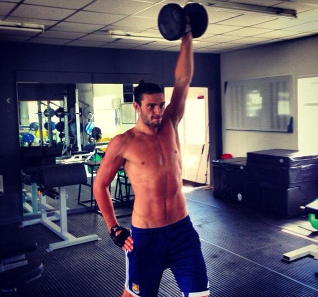 Анди Керъл тренира усилено във фитнеса надявайки се на по-добър сезон