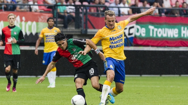 НЕК Ниймеген - Валвайк 2:2 