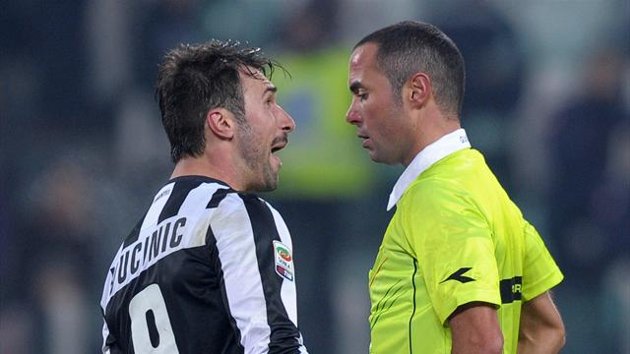 Волфсбург готви предложение за Вучинич