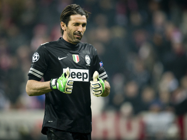 Черчи под въпрос за мача с България, Буфон тренира самостоятелно