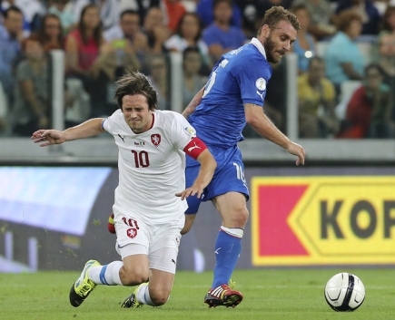 Росицки се завръща в Арсенал с контузия