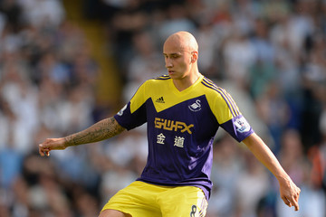 Шелви не искал даром да получава заплата в Ливърпул