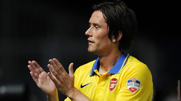 Росицки няма да играе за Чехия по молба на Арсенал