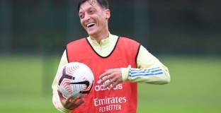 Йозил иска 8 милиона, за да напусне Арсенал