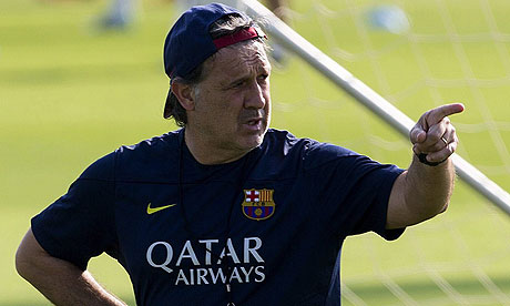 Меноти: Мартино не трябва да променя Барса